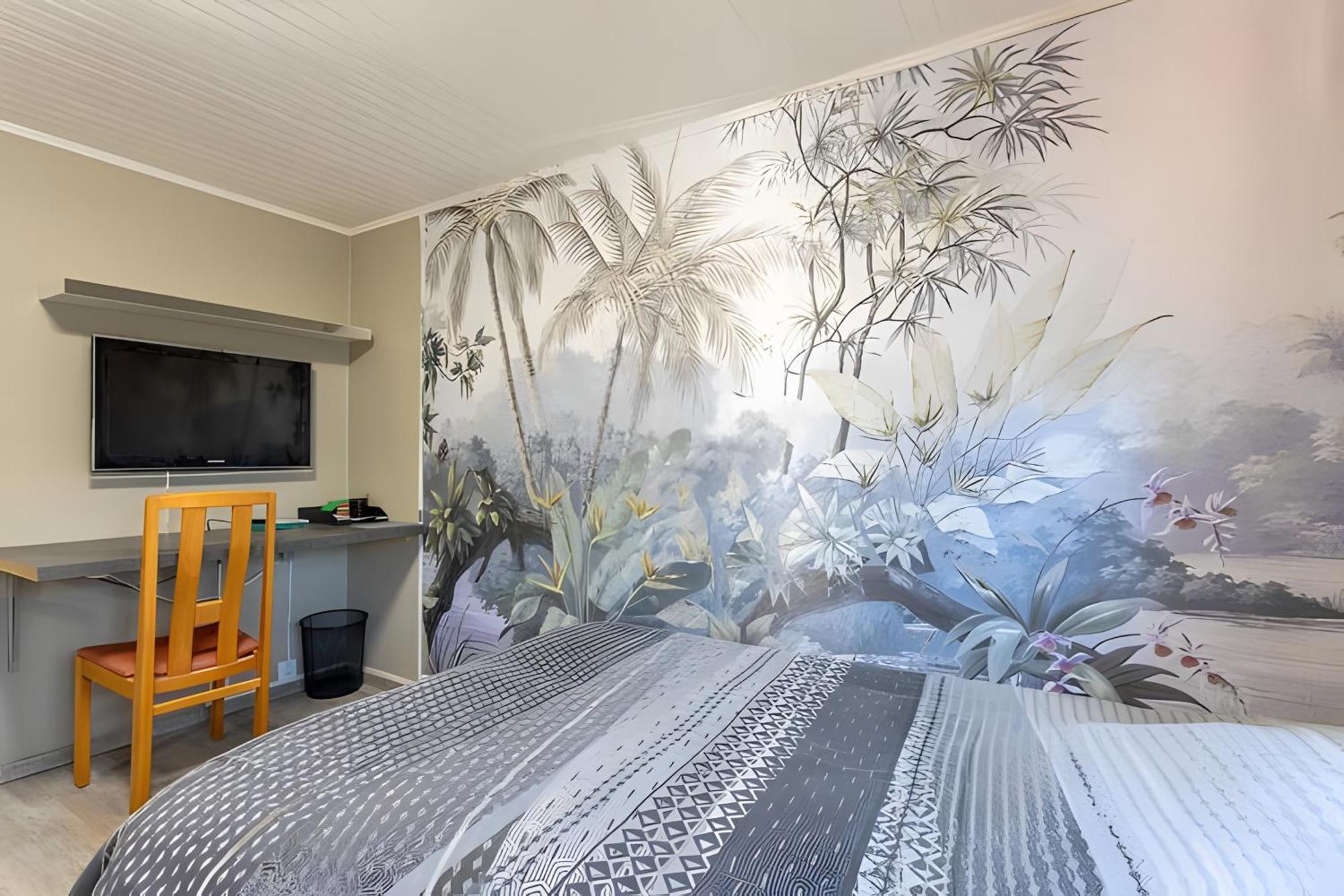 La Ferriere  Rez De Jardin & Salle De Reunion מראה חיצוני תמונה