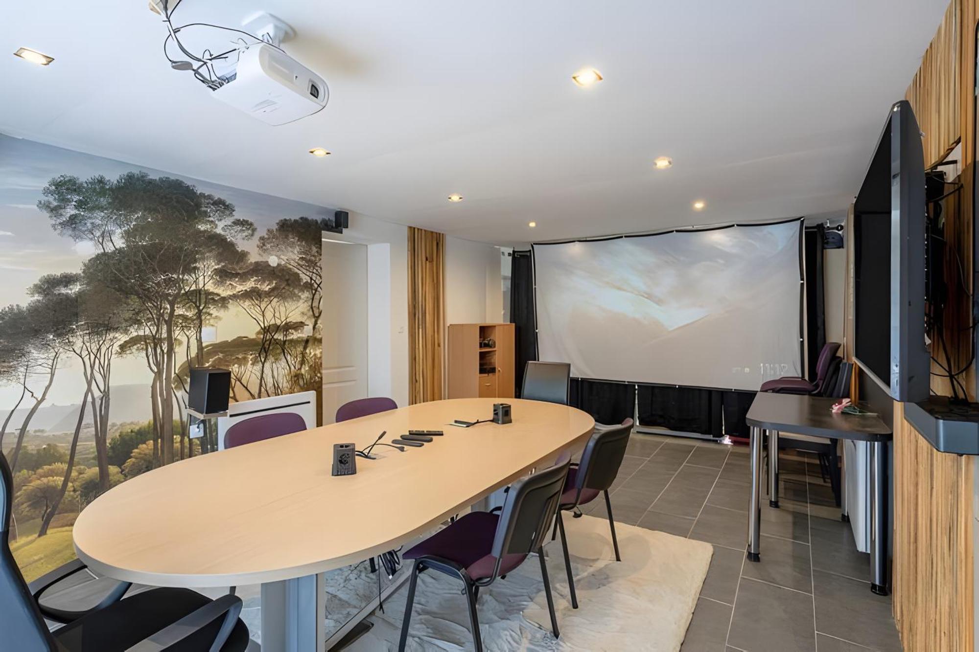 La Ferriere  Rez De Jardin & Salle De Reunion מראה חיצוני תמונה